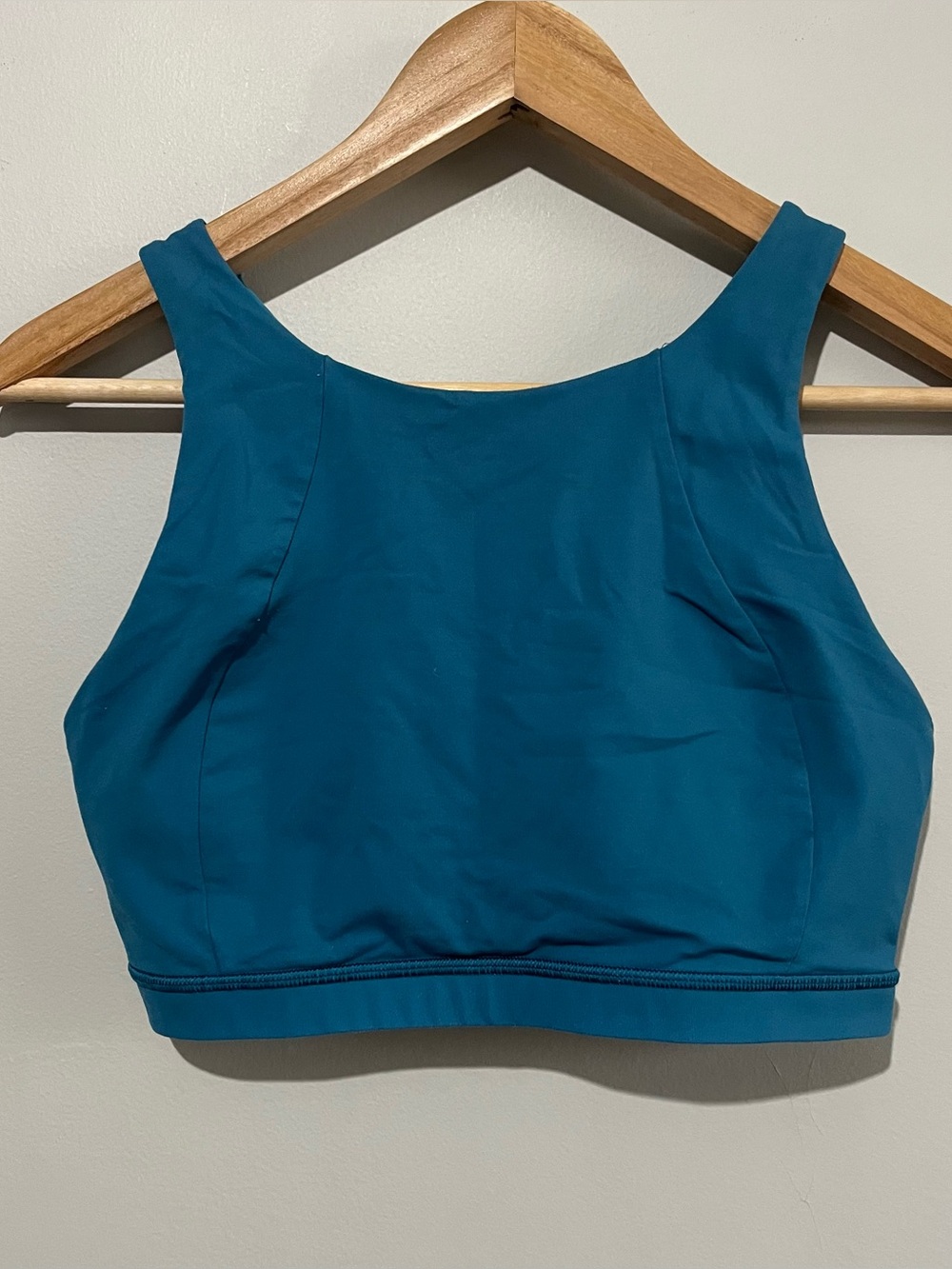 Lululemon free to be serene bra size 10